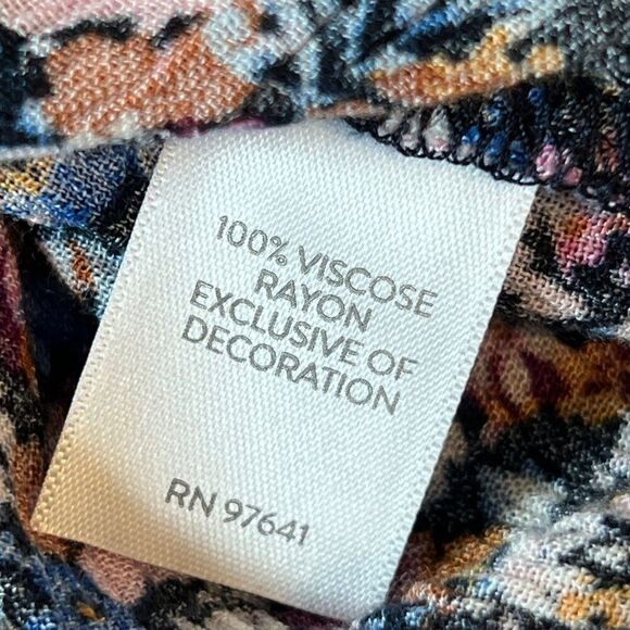 J Jill V-Neck Multicolor Floral Feminine Flowy 3/4 Flutter Sleeve Top Size Large - Picture 8 of 8